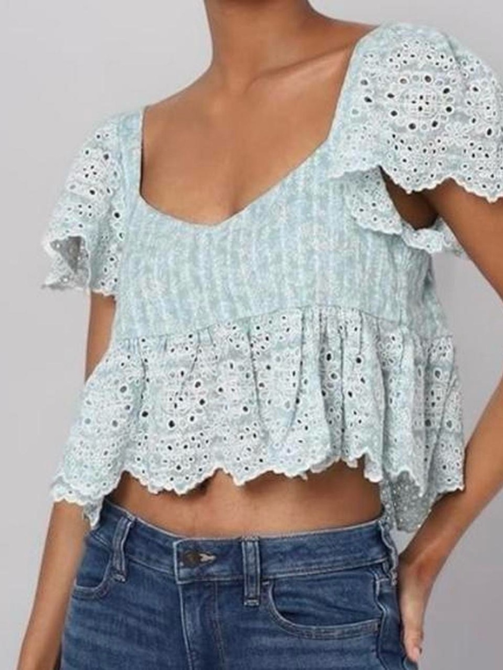American Eagle eyelet floral flutter sleeve babydoll top‎ Lg